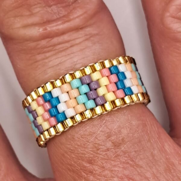 Retro wave ring